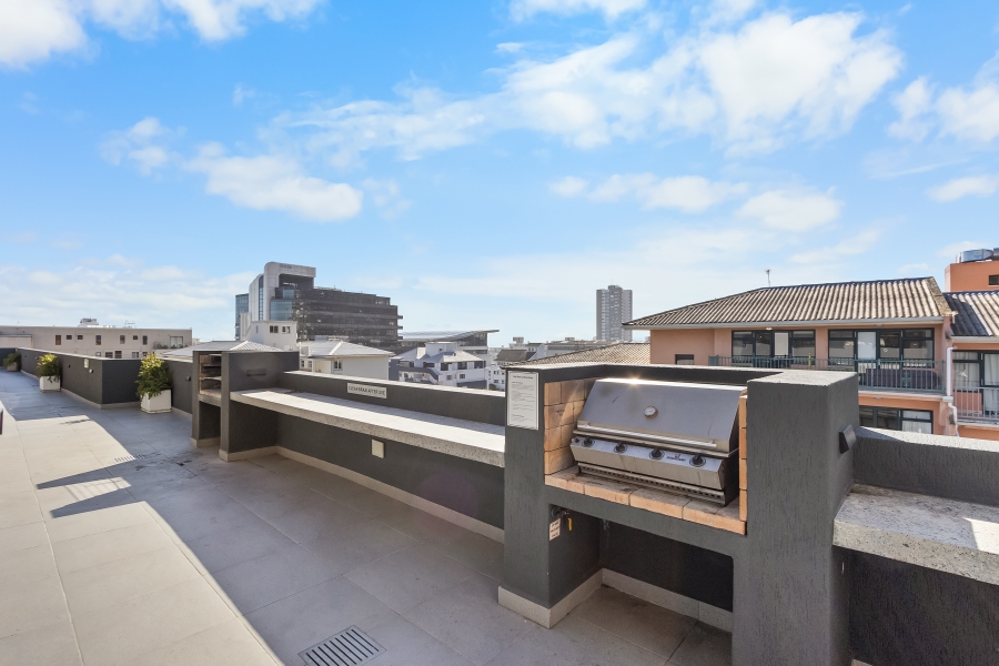 2 Bedroom Property for Sale in Sea Point Western Cape